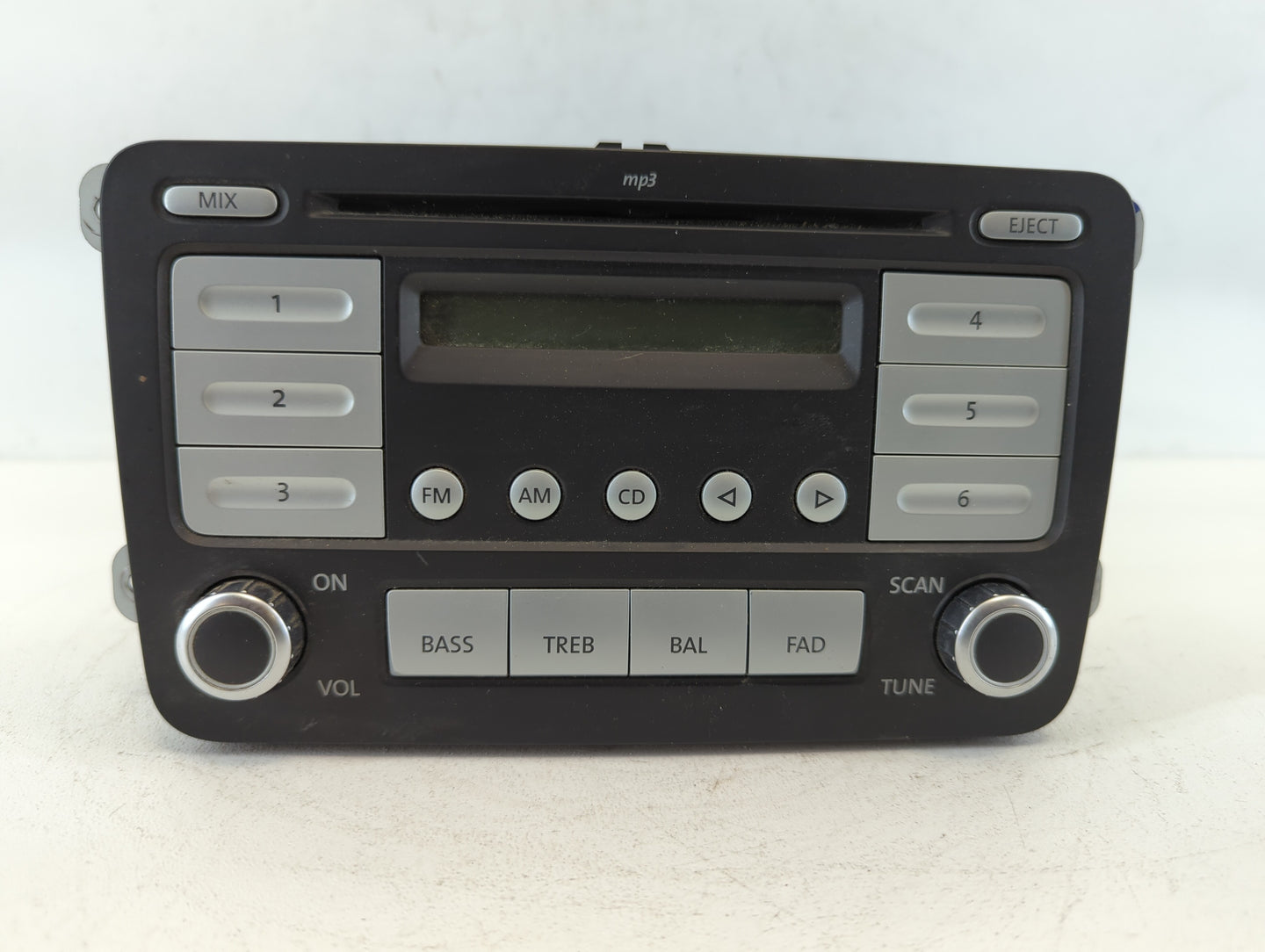 2009-2017 Volkswagen Tiguan Am Fm Cd Player Radio Receiver - Oemusedautoparts1.com
