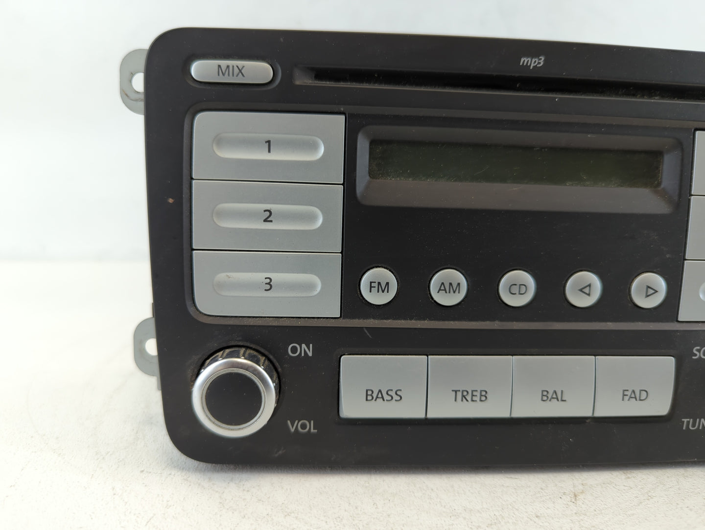 2009-2017 Volkswagen Tiguan Am Fm Cd Player Radio Receiver - Oemusedautoparts1.com