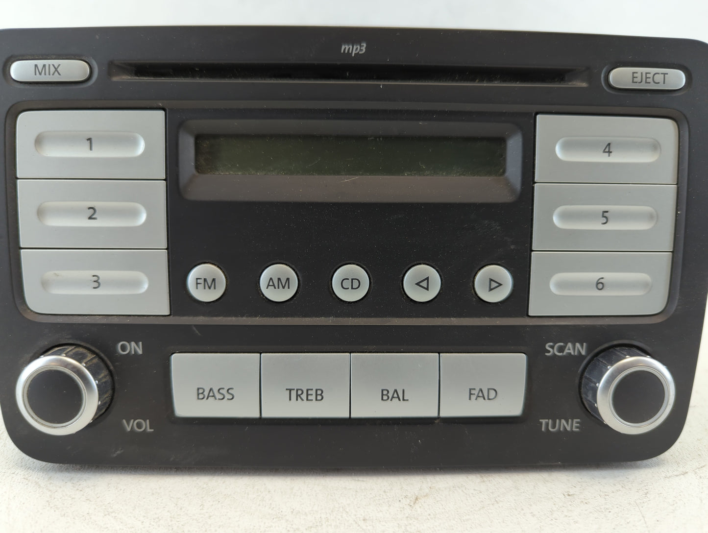 2009-2017 Volkswagen Tiguan Am Fm Cd Player Radio Receiver - Oemusedautoparts1.com