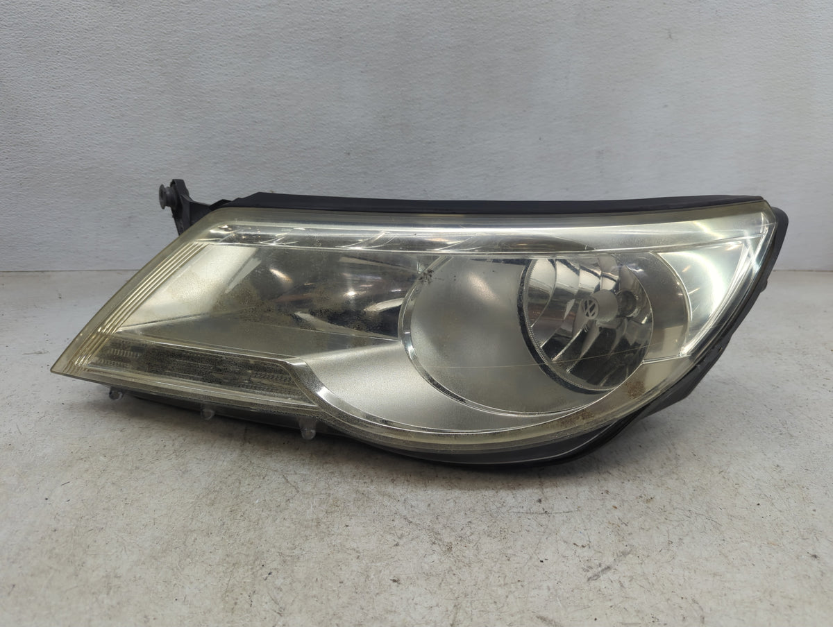 2009-2011 Volkswagen Tiguan Driver Left Oem Head Light Headlight Lamp - Oemusedautoparts1.com