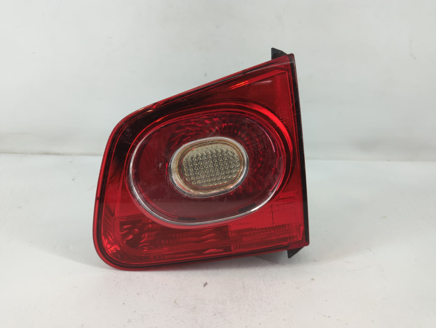 2009-2011 Volkswagen Tiguan Tail Light Assembly Driver Left OEM P/N:THK 215 SAE T 06 DOT Fits Fits 2009 2010 2011 OEM Used A