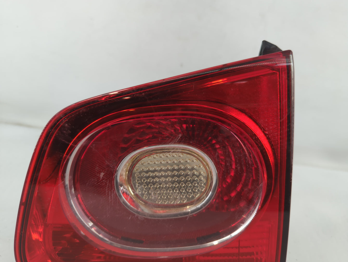 2009-2011 Volkswagen Tiguan Tail Light Assembly Driver Left OEM P/N:THK 215 SAE T 06 DOT Fits Fits 2009 2010 2011 OEM Used A