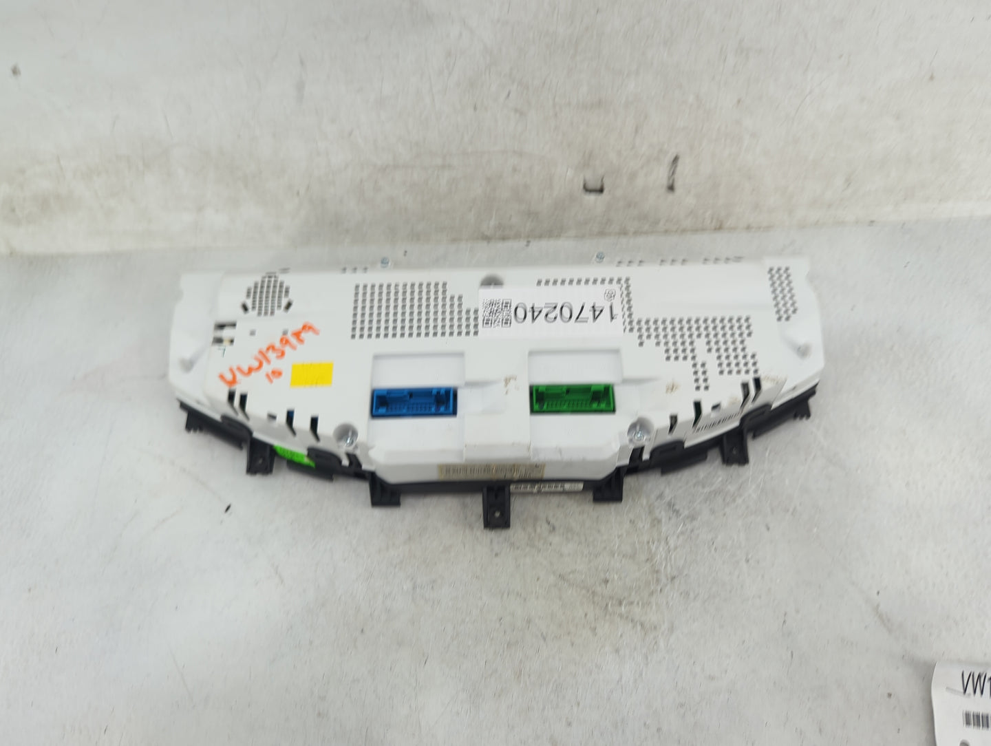 2010 Volkswagen Touareg Instrument Cluster Speedometer Gauges P/N:0263671311 7L6920990P, 1030062132 Miles: Fits OEM Used Aut