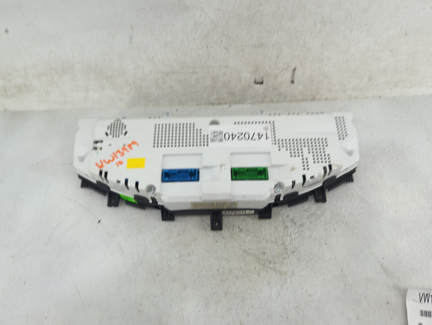2010 Volkswagen Touareg Instrument Cluster Speedometer Gauges P/N:0263671311 7L6920990P, 1030062132 Miles: Fits OEM Used Aut