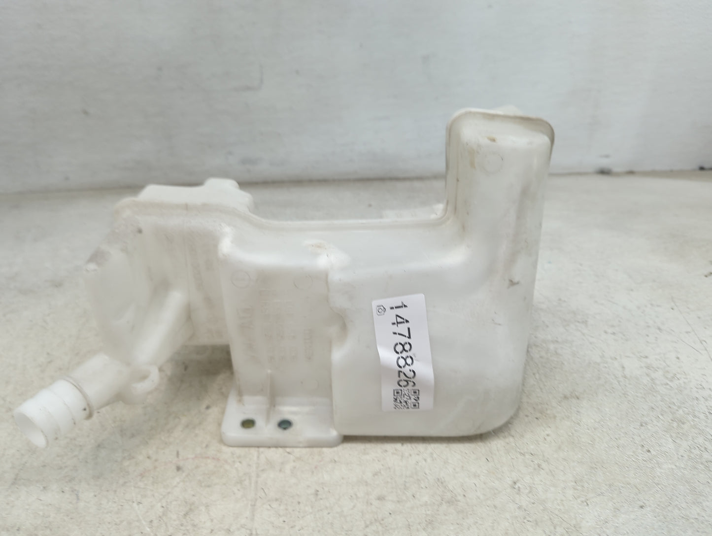 2010 Volkswagen Touran Windshield Washer Fluid Reservoir Bottle Oem - Oemusedautoparts1.com