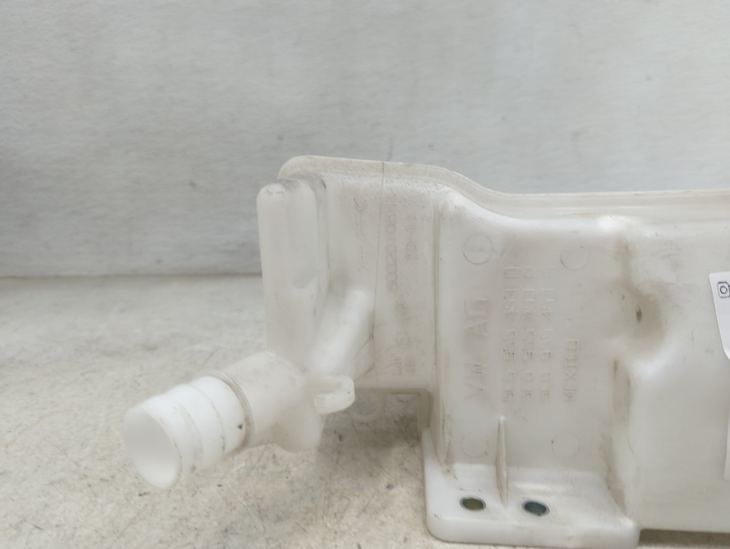 2010 Volkswagen Touran Windshield Washer Fluid Reservoir Bottle Oem - Oemusedautoparts1.com