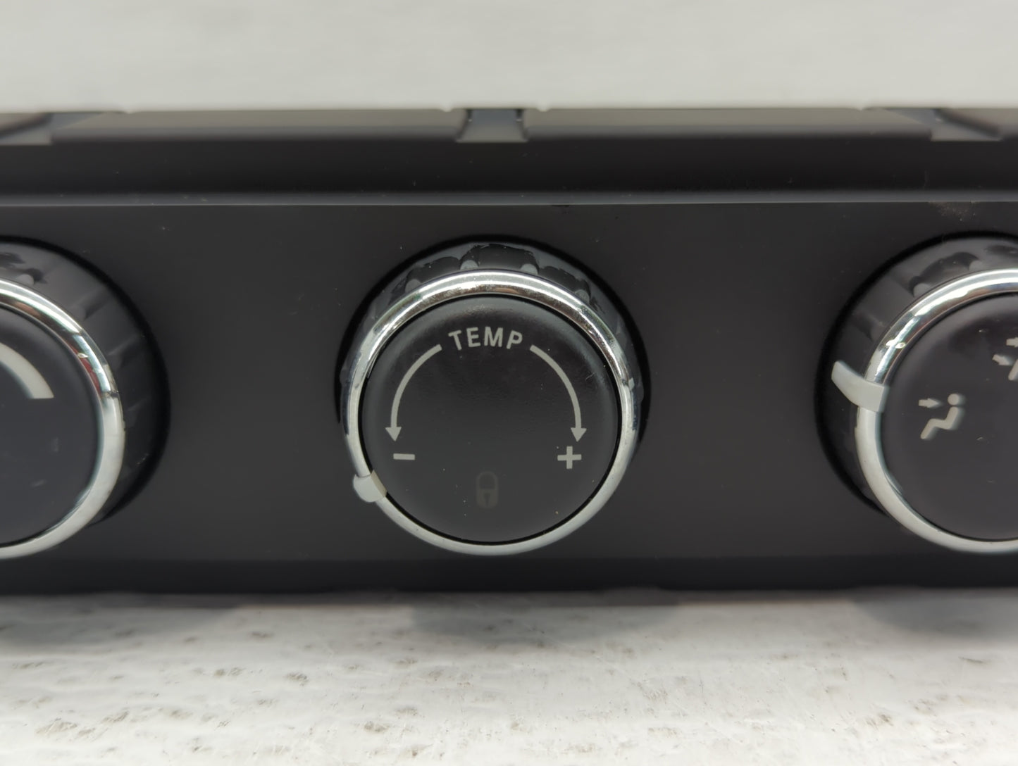 2010 Volkswagon Routan Climate Control Module Temperature AC/Heater Replacement P/N:55111896AC 55111896AB Fits OEM Used Auto
