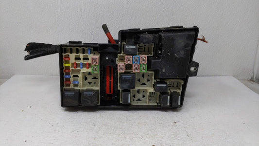 2010-2011 Volvo S40 Fusebox Fuse Box Panel Relay Module P/N:3M5T-14A142-AB Fits Fits 2010 2011 2012 2013 OEM Used Auto Parts
