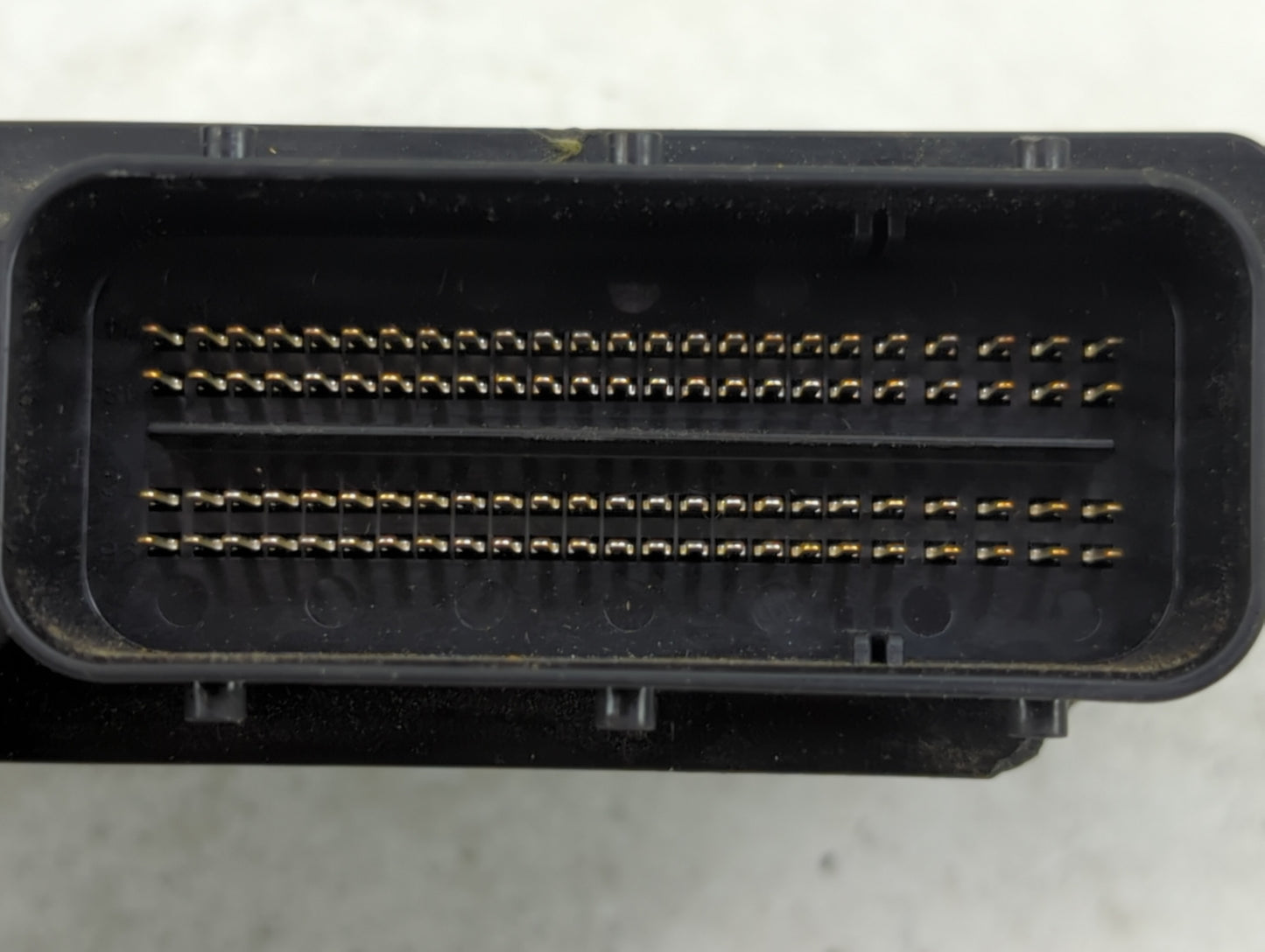 2010 Volvo S70 PCM Engine Control Computer ECU ECM PCU OEM P/N:MB279700-9280 30729261 Fits OEM Used Auto Parts - Oemusedauto
