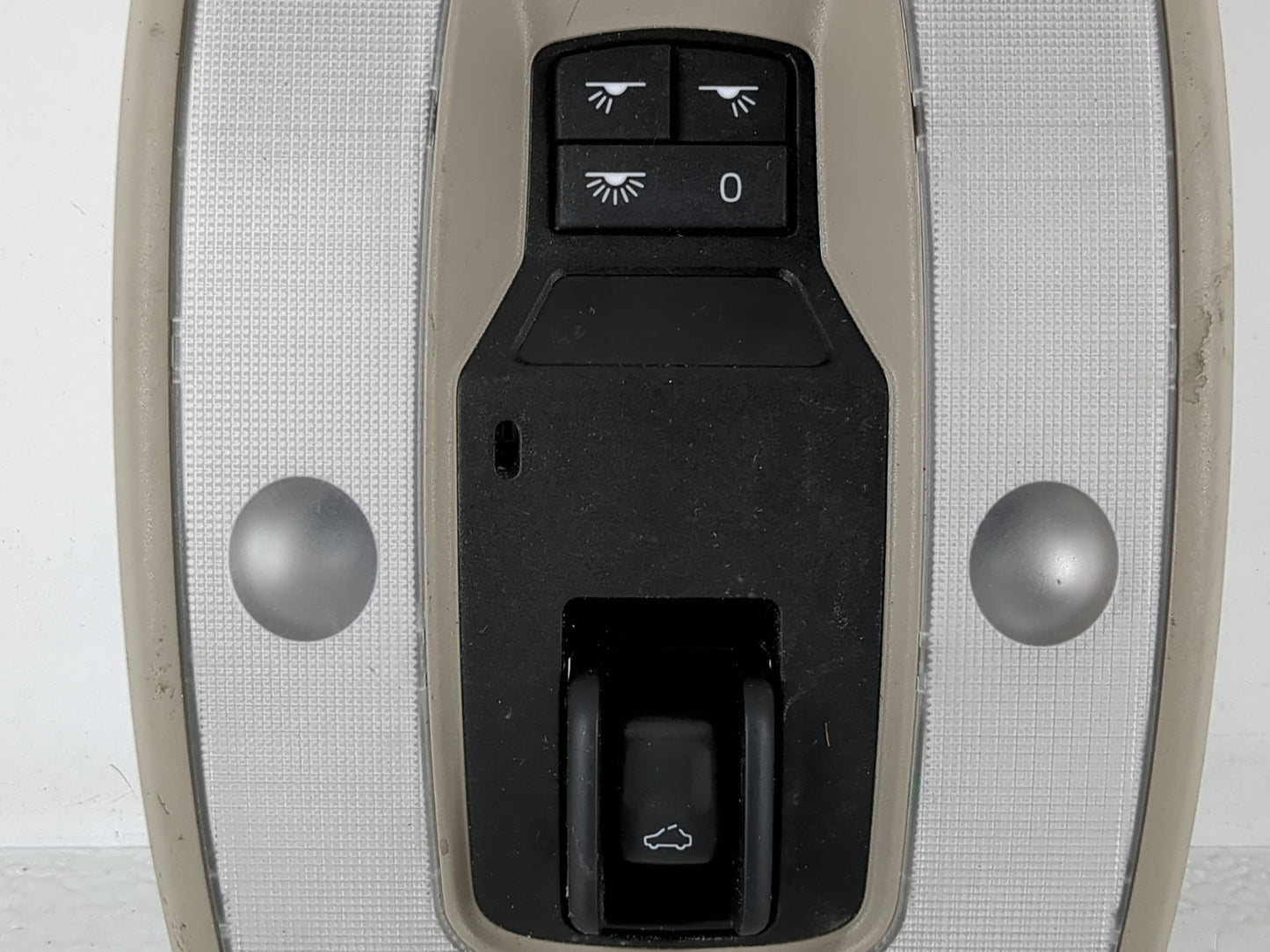 2010 Volvo V40 Center Floor Console P/N:C153I124 Fits Fits 2008 2009 2011 2012 2013 OEM Used Auto Parts - Oemusedautoparts1.