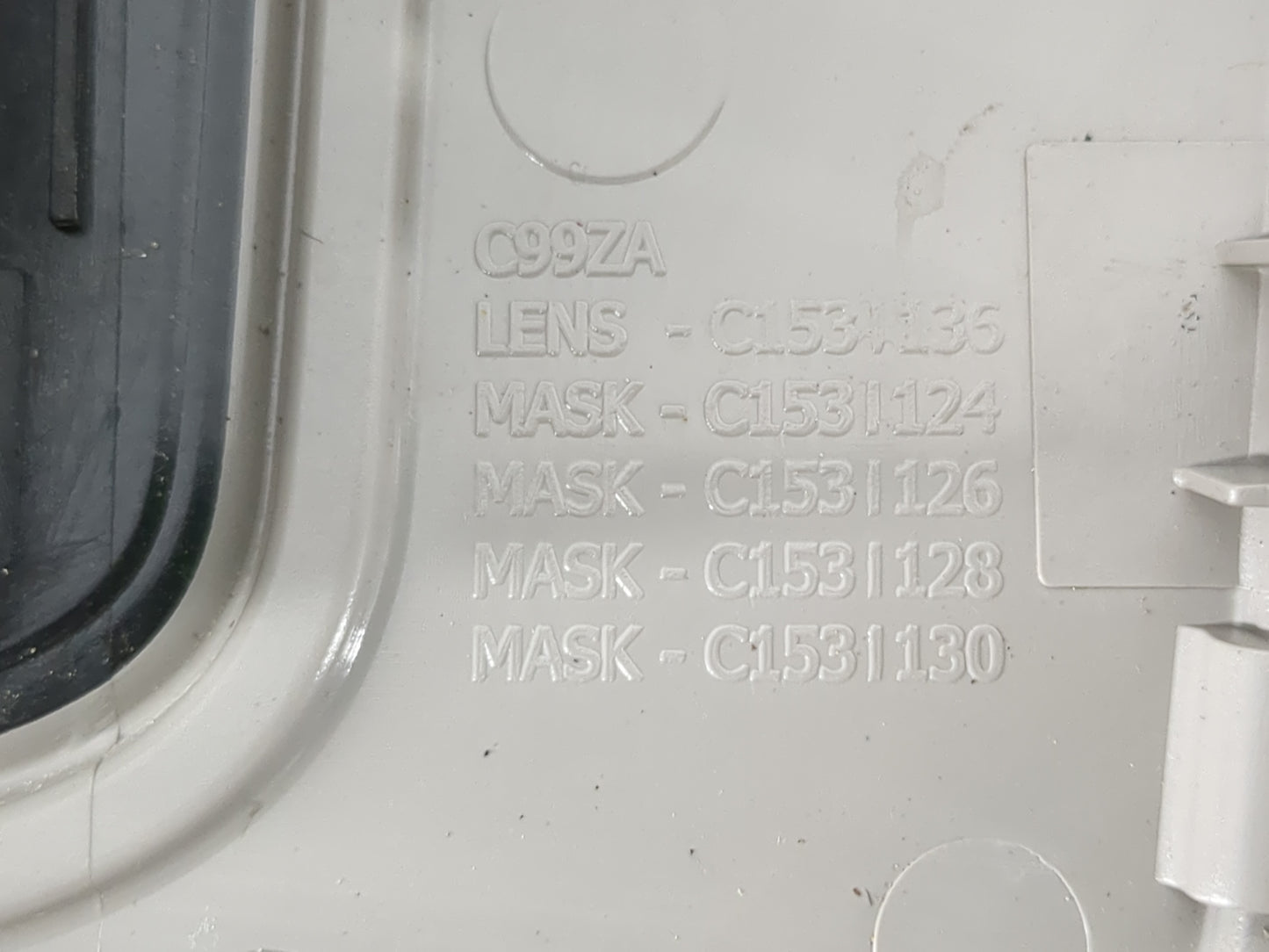 2010 Volvo V40 Center Floor Console P/N:C153I124 Fits Fits 2008 2009 2011 2012 2013 OEM Used Auto Parts - Oemusedautoparts1.