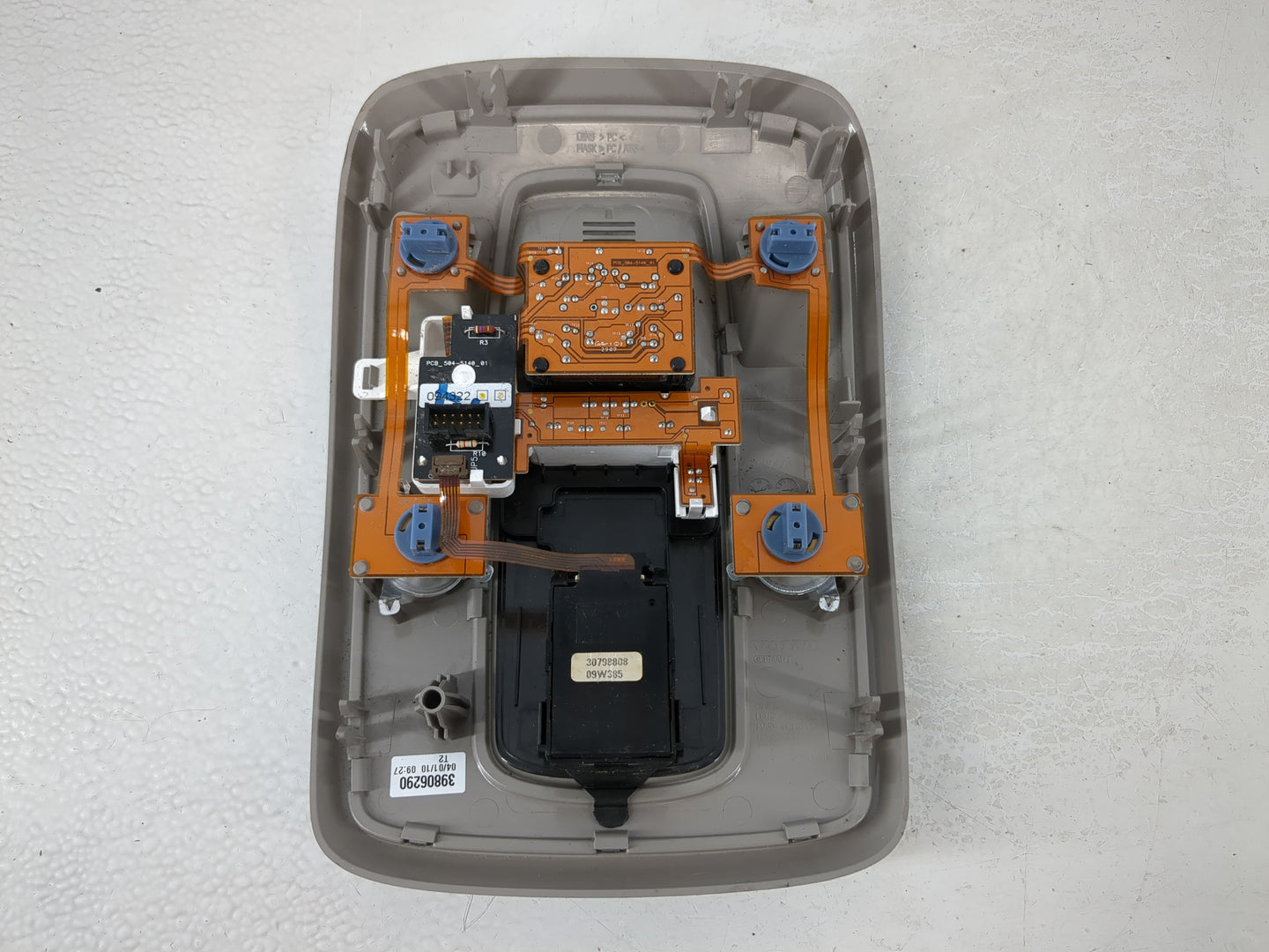 2010 Volvo V40 Center Floor Console P/N:C153I124 Fits Fits 2008 2009 2011 2012 2013 OEM Used Auto Parts - Oemusedautoparts1.