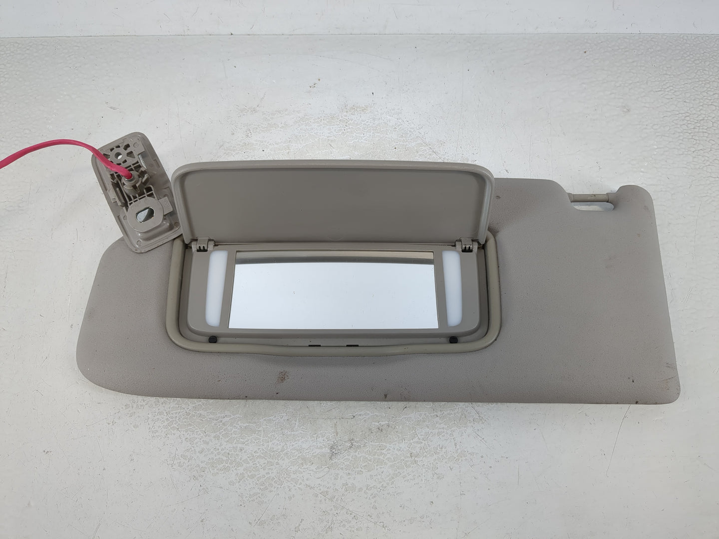 2010 Volvo V40 Sun Visor Shade Replacement Driver Left Mirror Fits Fits 2007 2008 2009 2011 OEM Used Auto Parts - Oemusedaut
