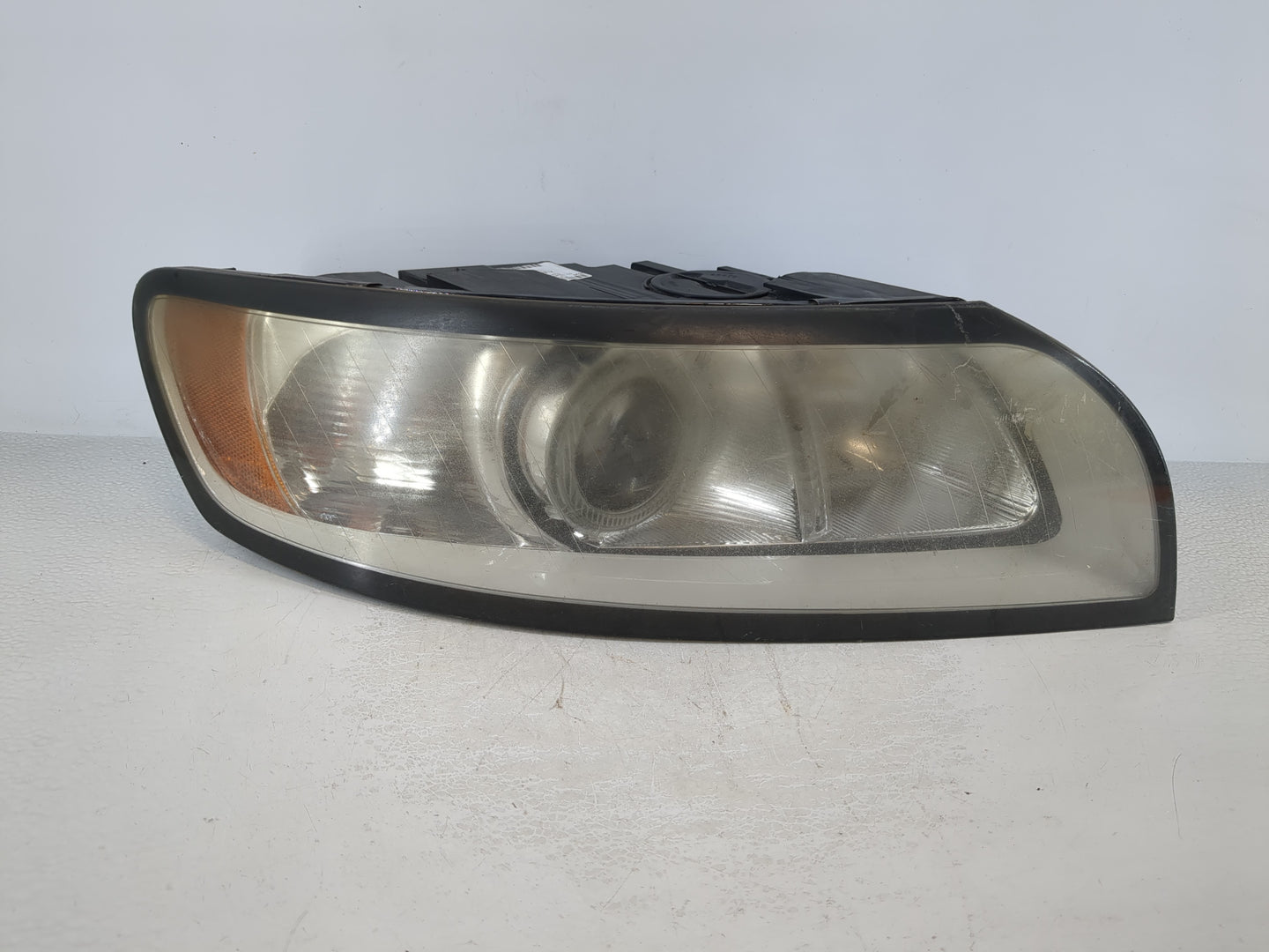 Volvo V40 Passenger Right Oem Head Light Headlight Lamp - Oemusedautoparts1.com