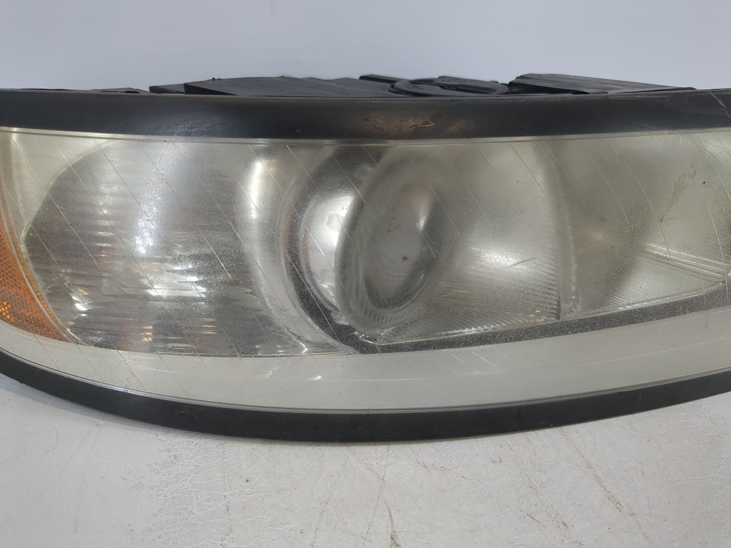 Volvo V40 Passenger Right Oem Head Light Headlight Lamp - Oemusedautoparts1.com