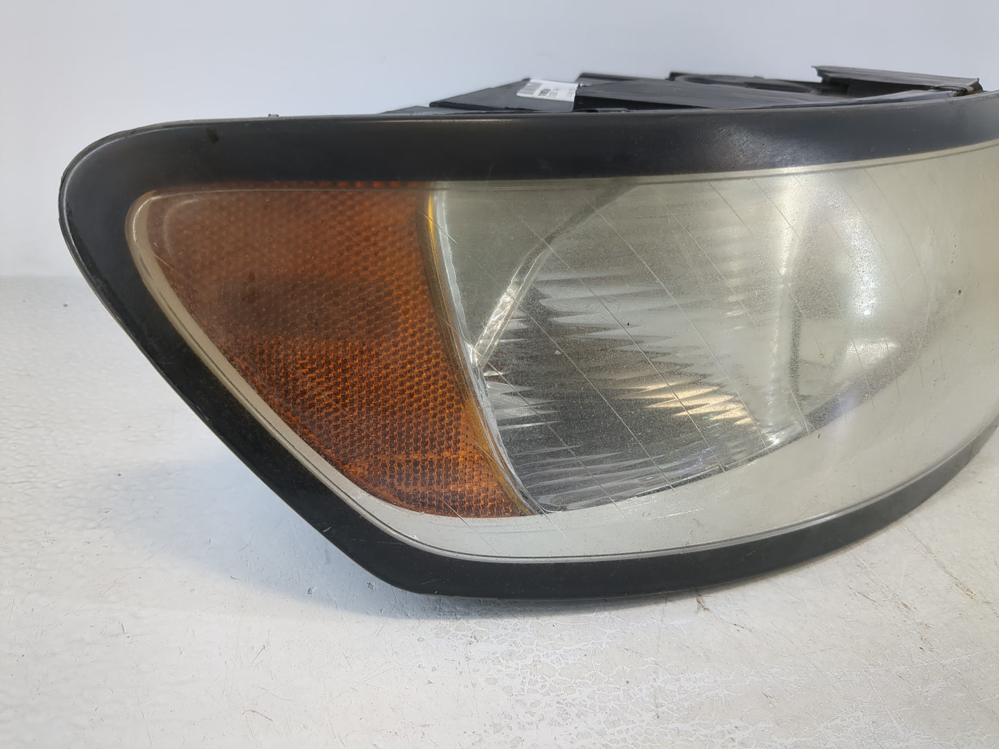 Volvo V40 Passenger Right Oem Head Light Headlight Lamp - Oemusedautoparts1.com