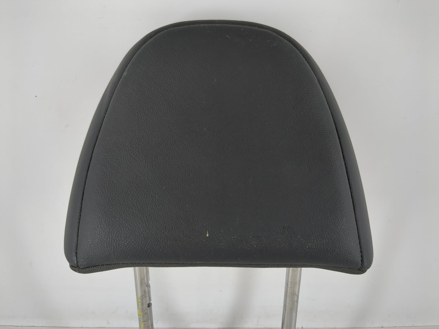 2010 Volvo V40 Headrest Head Rest Front Driver Passenger Seat Black - Oemusedautoparts1.com