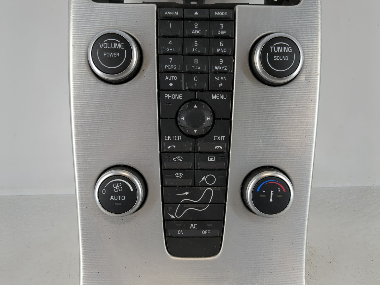 2010 Volvo V40 Radio AM FM Cd Player Receiver Replacement Fits Fits 2011 2012 2013 OEM Used Auto Parts - Oemusedautoparts1.c