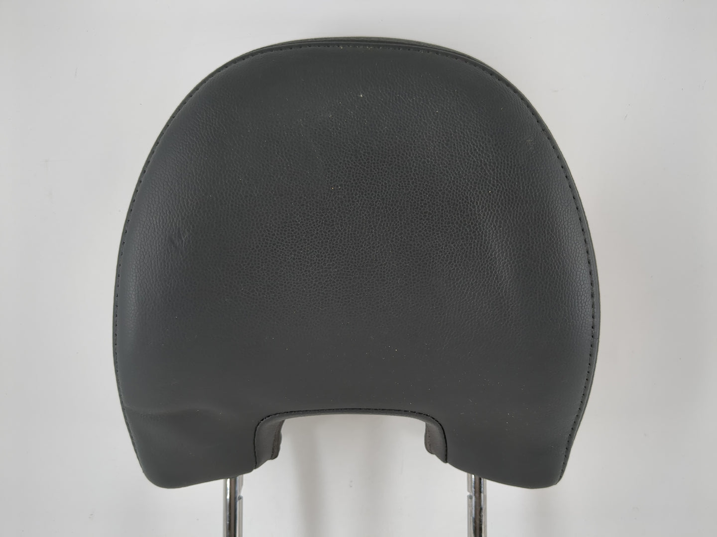 2004 Volvo V40 Headrest Head Rest Front Driver Passenger Seat Fits Fits 2005 2006 2007 2008 2009 2010 2011 OEM Used Auto Par