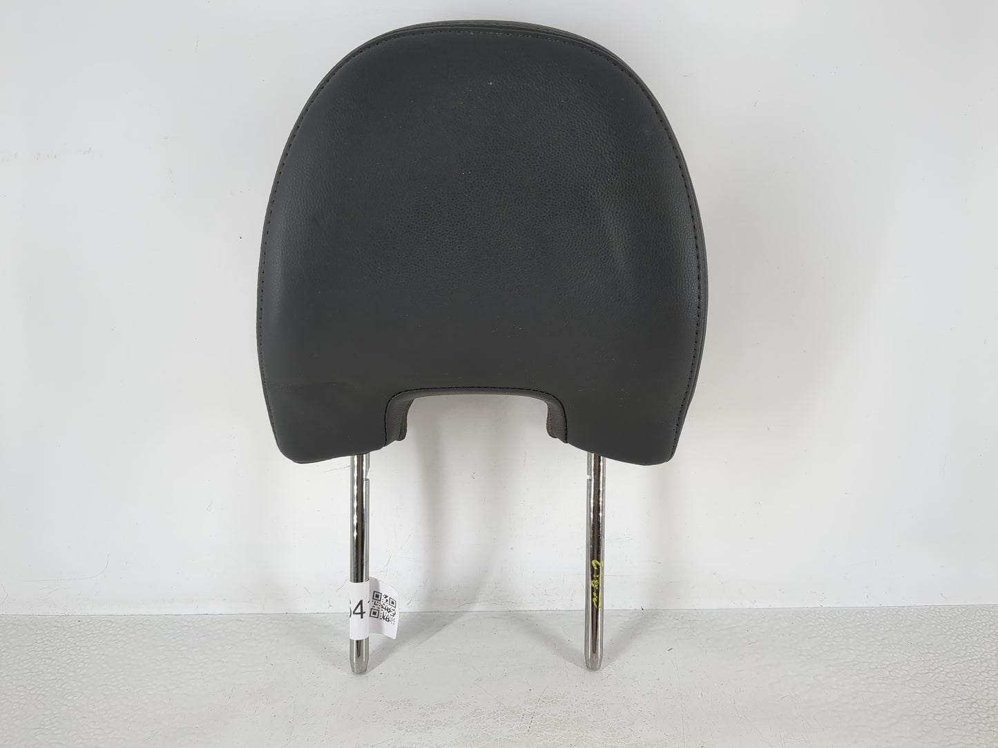 2004 Volvo V40 Headrest Head Rest Front Driver Passenger Seat Fits Fits 2005 2006 2007 2008 2009 2010 2011 OEM Used Auto Par