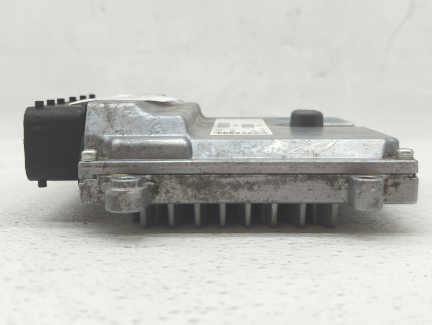 2010 Volvo V40 PCM Engine Control Computer ECU ECM PCU OEM P/N:P31286162 P31286161 Fits Fits 2009 OEM Used Auto Parts - Oemu