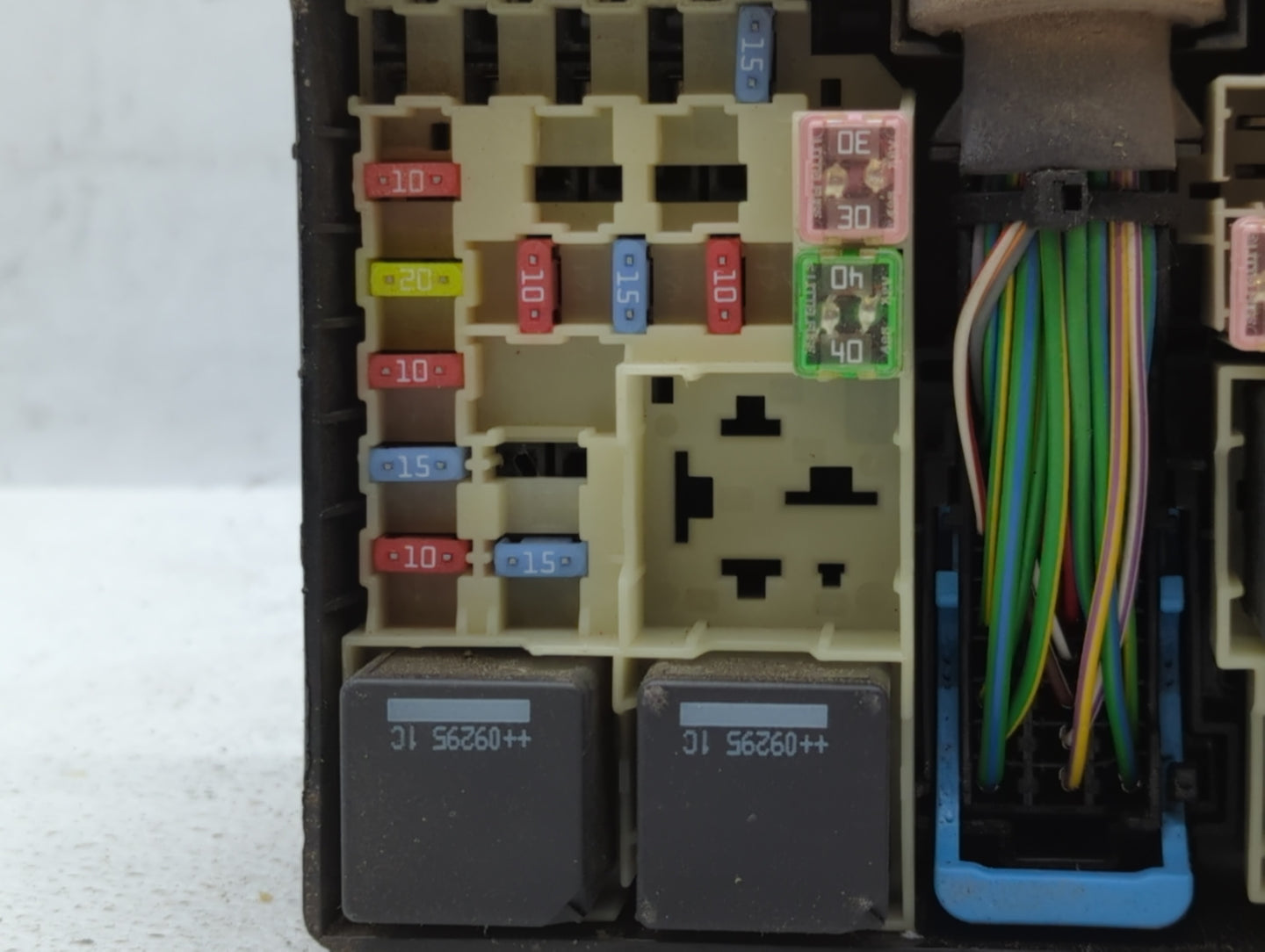 2010 Volvo V40 Fusebox Fuse Box Panel Relay Module P/N:3M5T-14A142-AB Fits Fits 2011 2012 2013 OEM Used Auto Parts - Oemused