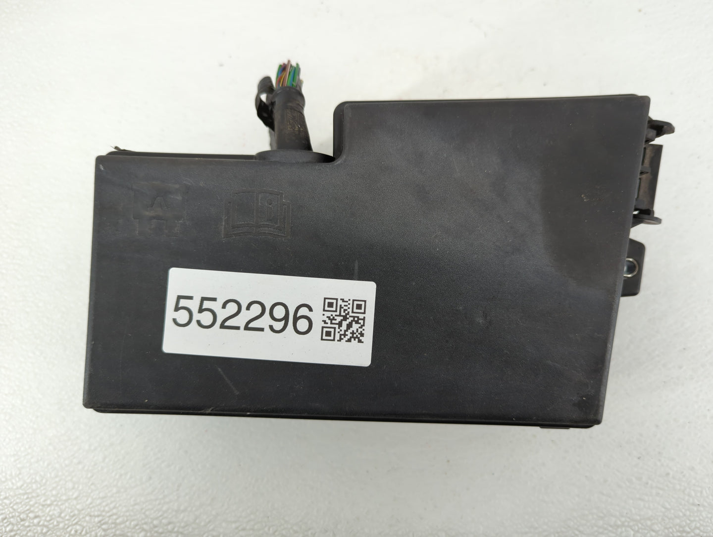 2010 Volvo V40 Fusebox Fuse Box Panel Relay Module P/N:8688040 Fits Fits 2008 2009 OEM Used Auto Parts - Oemusedautoparts1.c