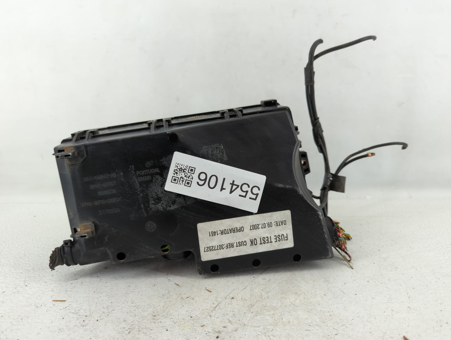 2010 Volvo V40 Fusebox Fuse Box Panel Relay Module P/N:8688040 Fits Fits 2008 2009 OEM Used Auto Parts - Oemusedautoparts1.c