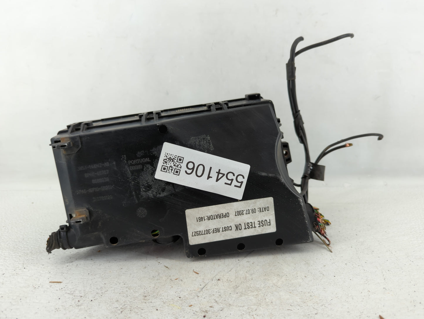 2010 Volvo V40 Fusebox Fuse Box Panel Relay Module P/N:8688040 Fits Fits 2008 2009 OEM Used Auto Parts - Oemusedautoparts1.c