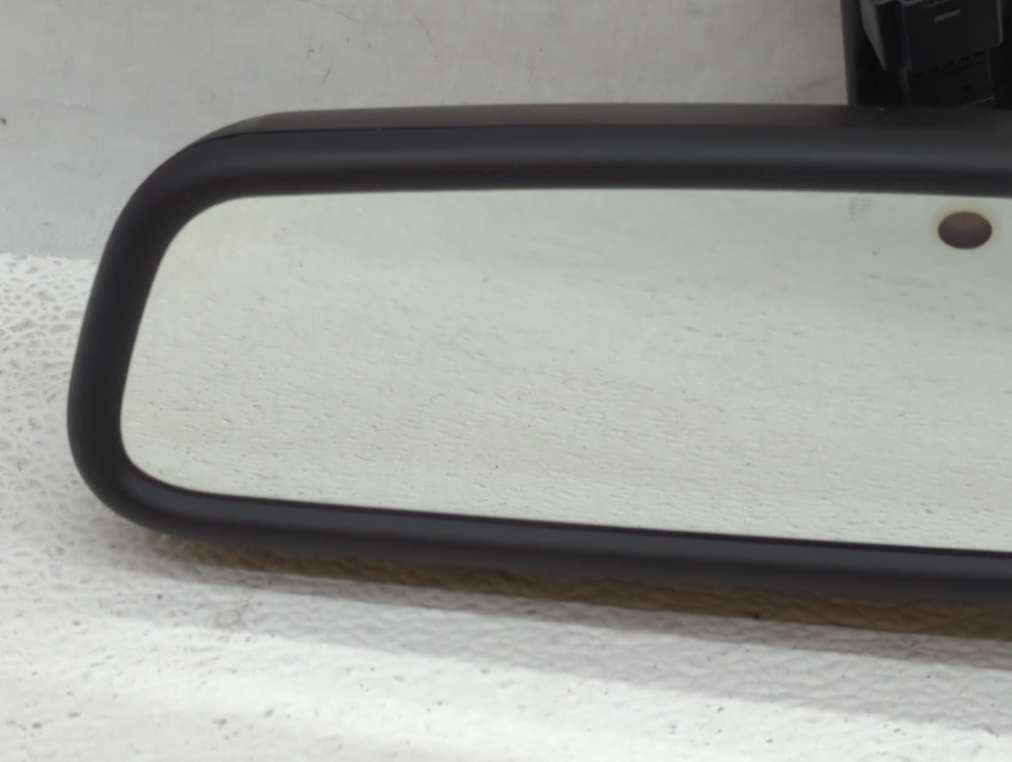 2010 Volvo V40 Interior Rear View Mirror Replacement OEM P/N:E11015891 E11025891 Fits Fits 2008 2009 2011 2012 2013 OEM Used