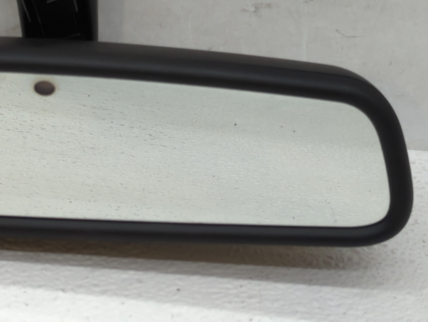 2010 Volvo V40 Interior Rear View Mirror Replacement OEM P/N:E11015891 E11025891 Fits Fits 2008 2009 2011 2012 2013 OEM Used