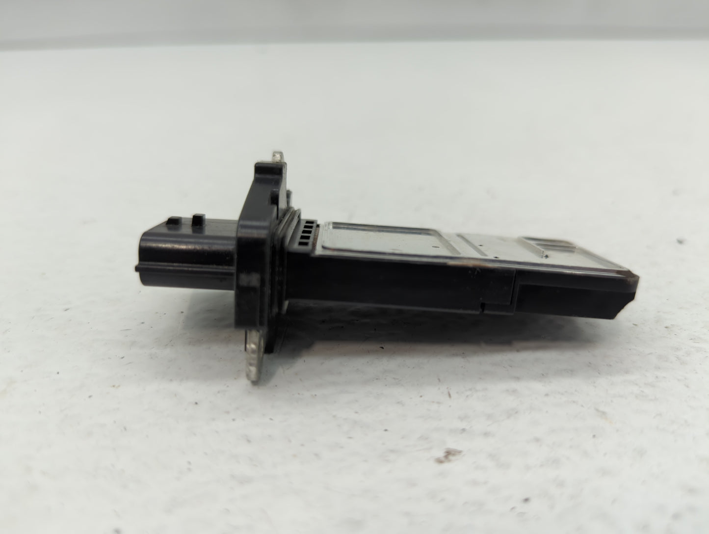 Volvo V40 Mass Air Flow Meter Maf - Oemusedautoparts1.com