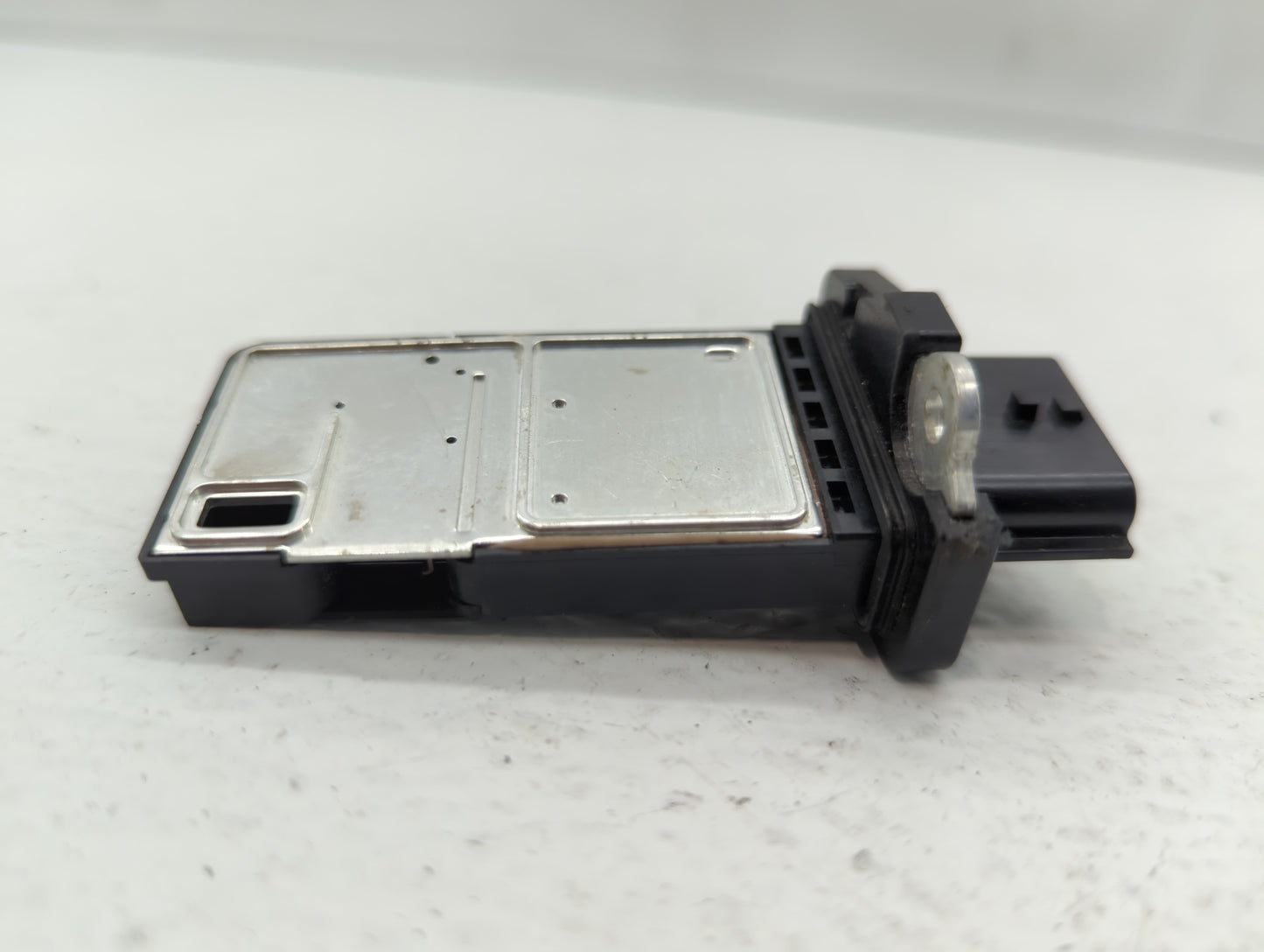 Volvo V40 Mass Air Flow Meter Maf - Oemusedautoparts1.com