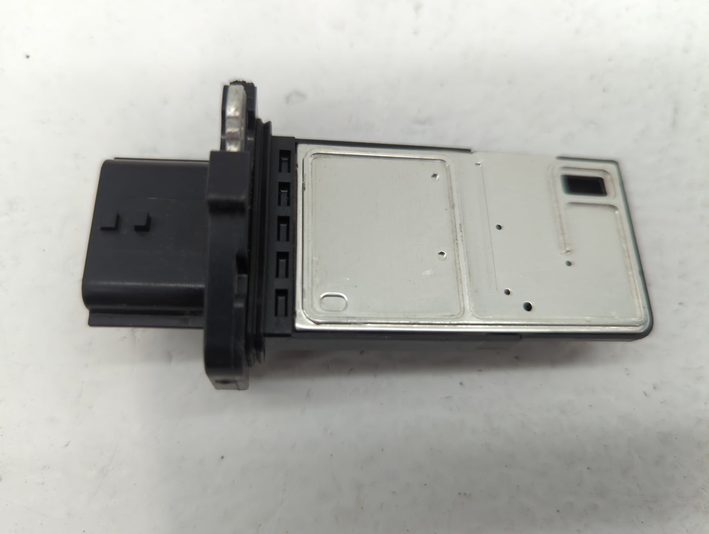 Volvo V40 Mass Air Flow Meter Maf - Oemusedautoparts1.com