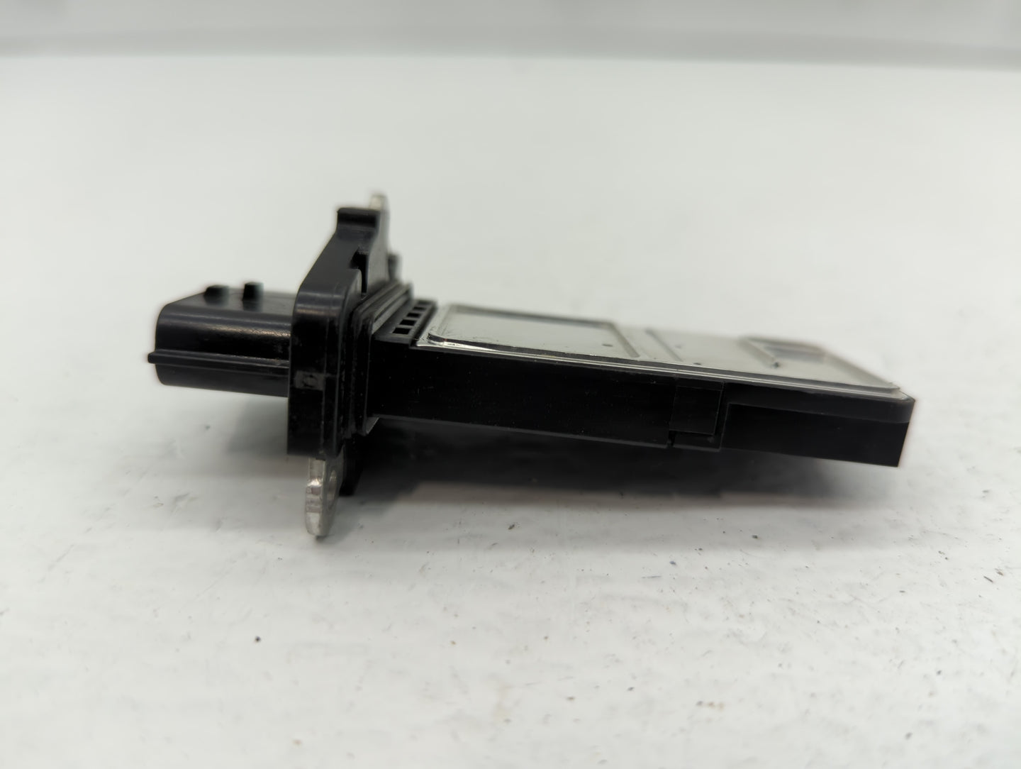 Volvo V40 Mass Air Flow Meter Maf - Oemusedautoparts1.com