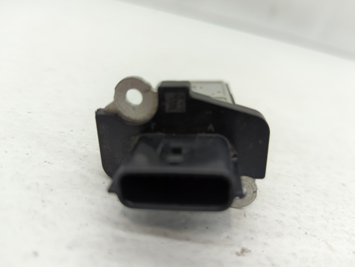 Volvo V40 Mass Air Flow Meter Maf - Oemusedautoparts1.com