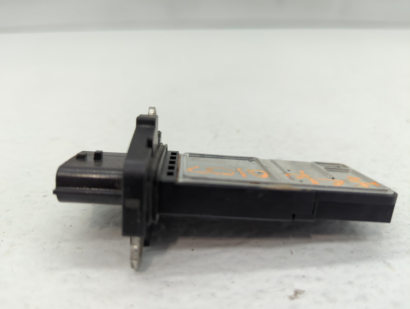 Volvo V40 Mass Air Flow Meter Maf - Oemusedautoparts1.com