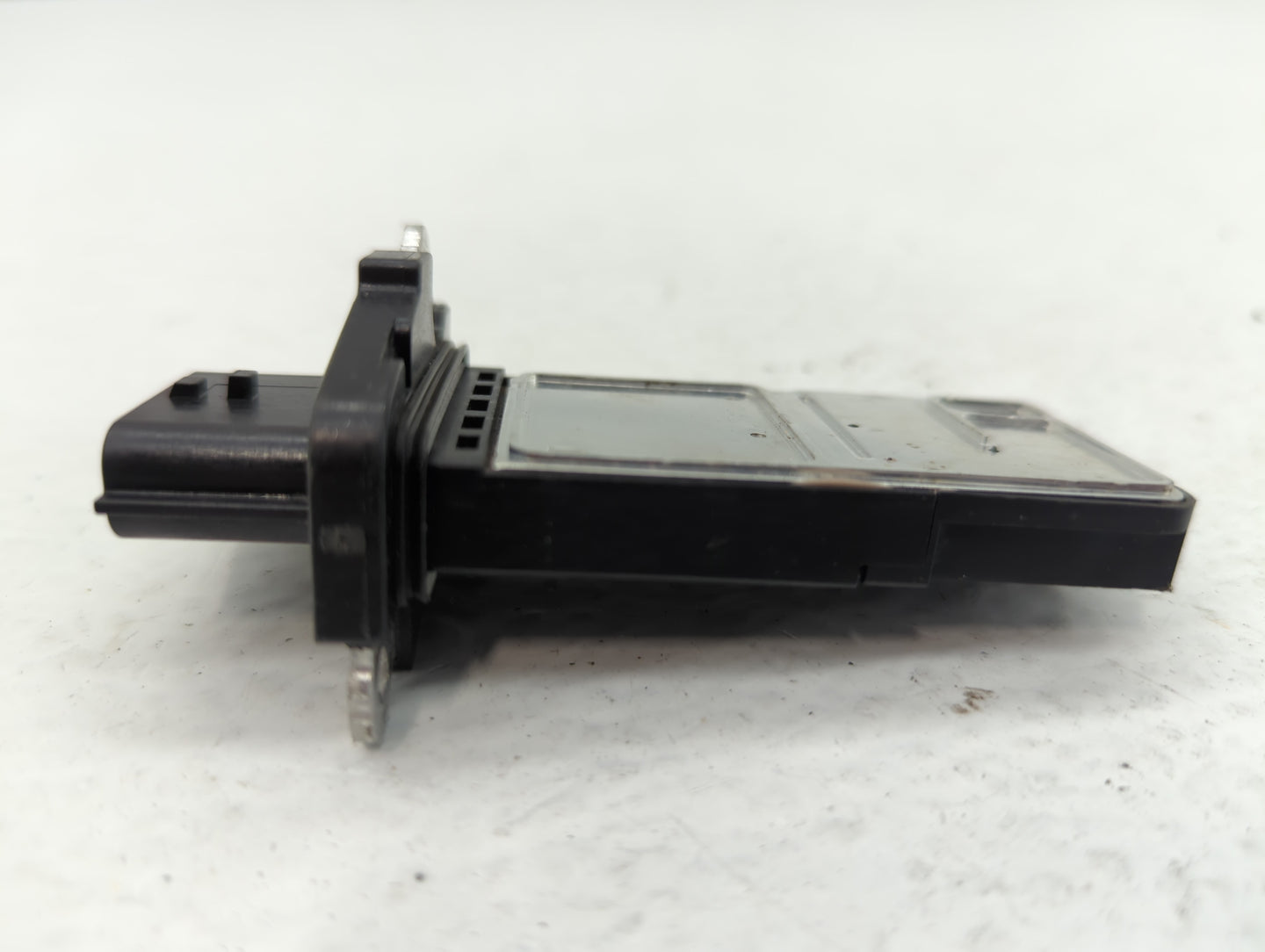 Volvo V40 Mass Air Flow Meter Maf - Oemusedautoparts1.com