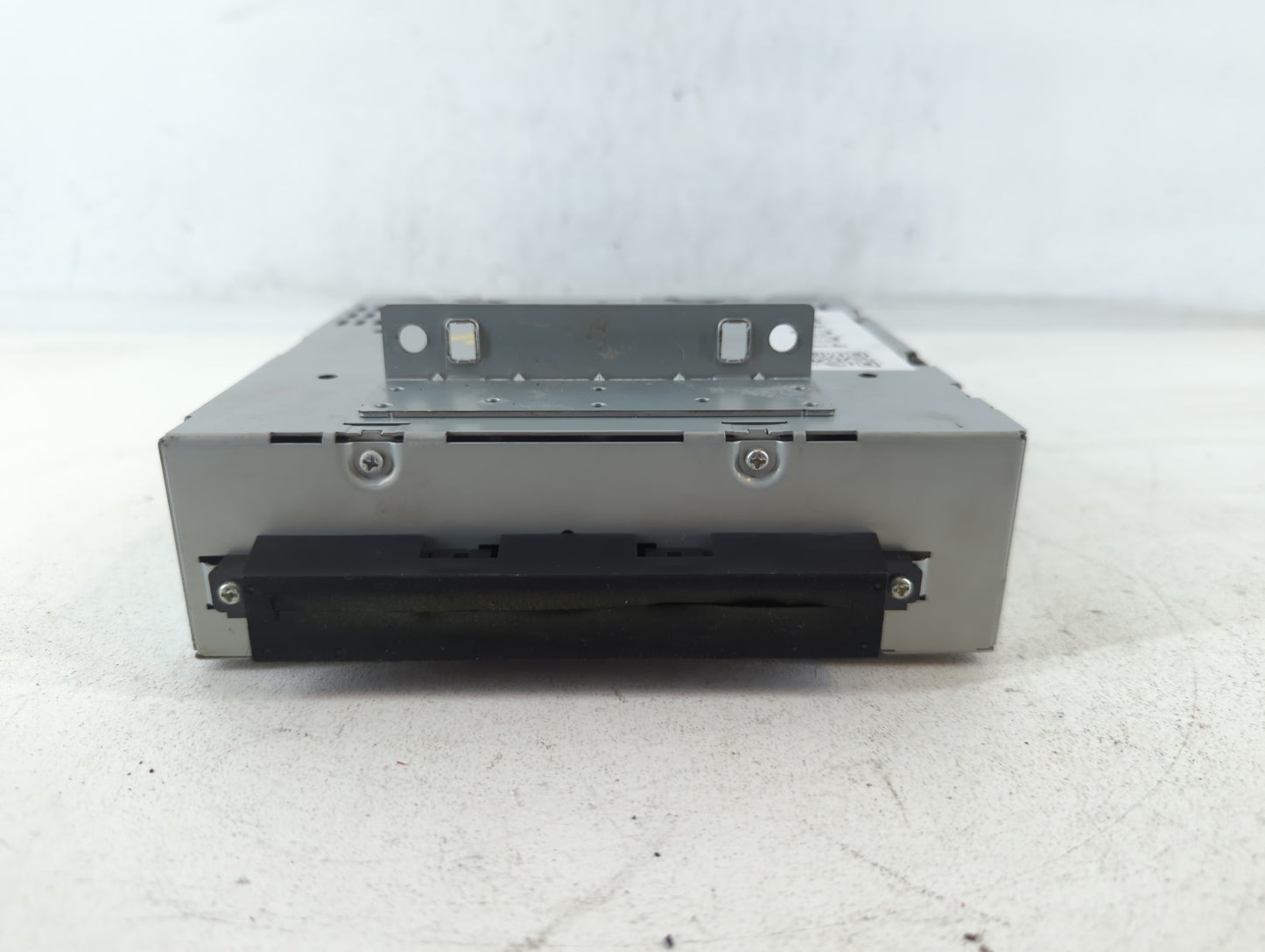 Volvo V40 Am Fm Cd Player Radio Receiver - Oemusedautoparts1.com