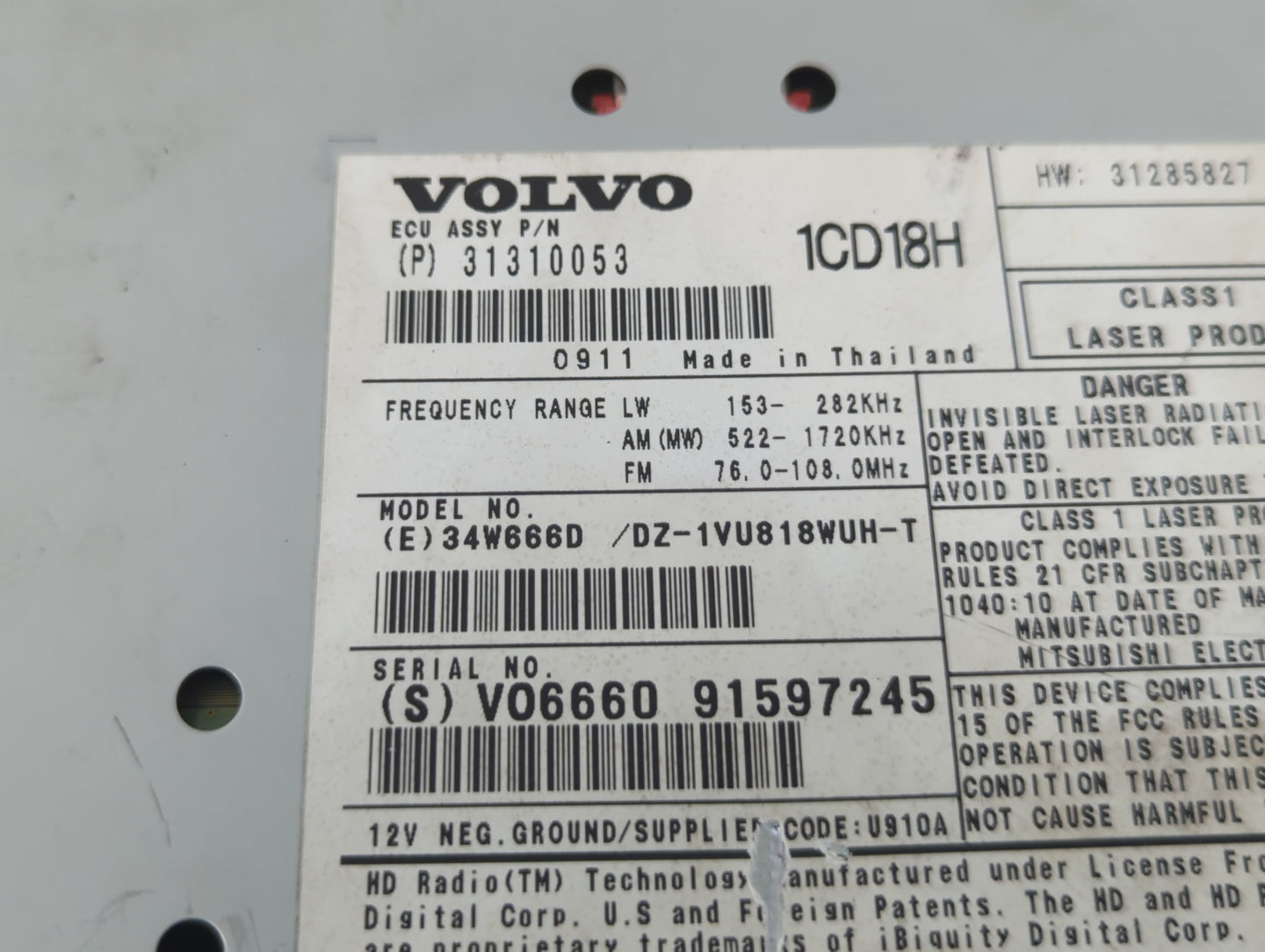 Volvo V40 Am Fm Cd Player Radio Receiver - Oemusedautoparts1.com