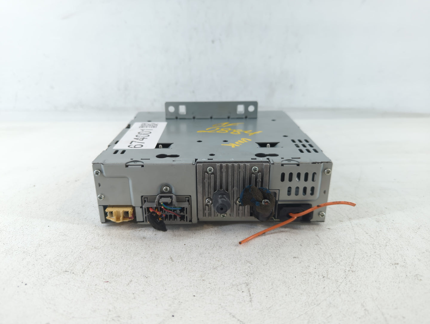 Volvo V40 Am Fm Cd Player Radio Receiver - Oemusedautoparts1.com