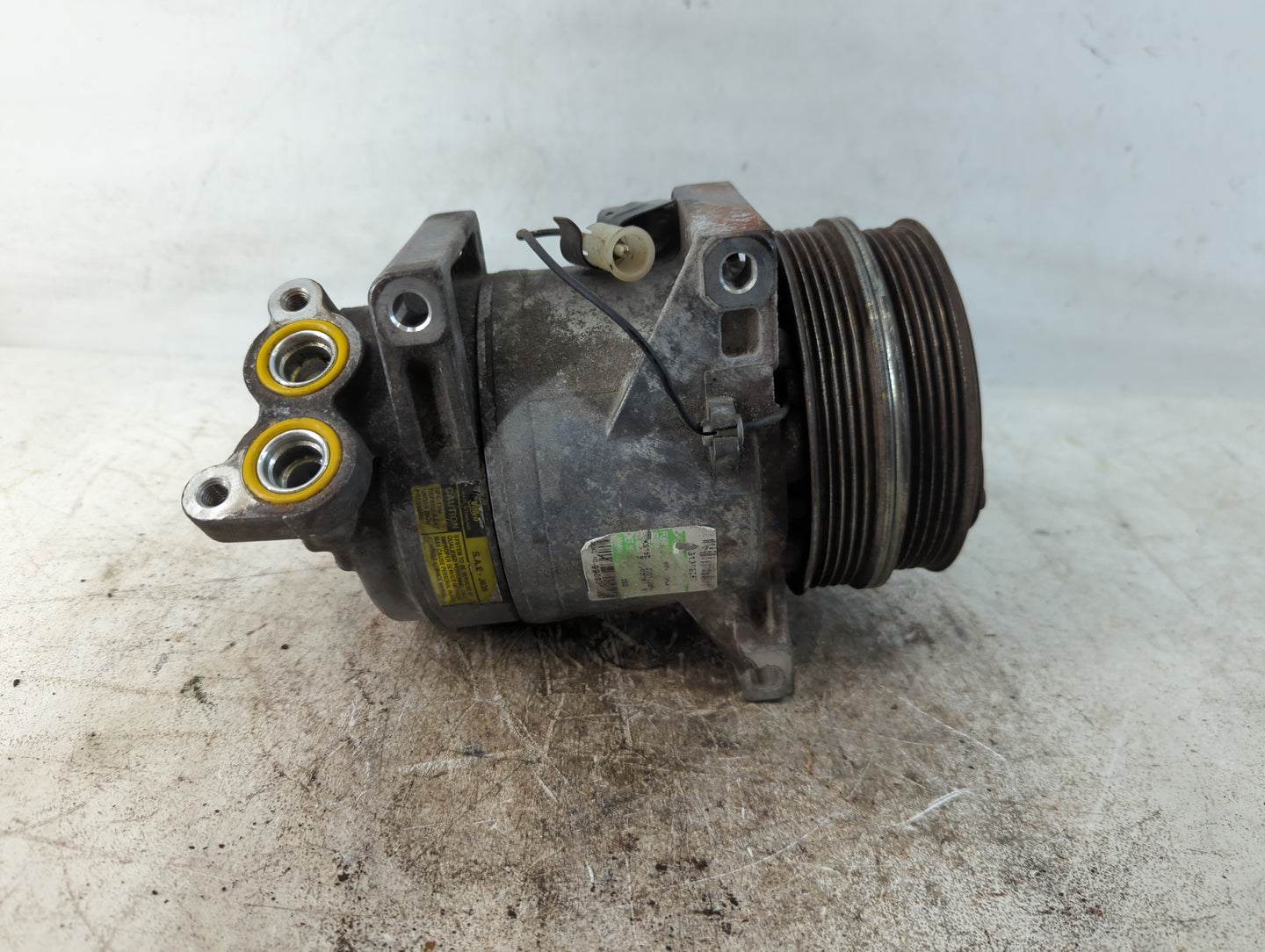 Volvo V40 Air Conditioning A/c Ac Compressor Oem - Oemusedautoparts1.com