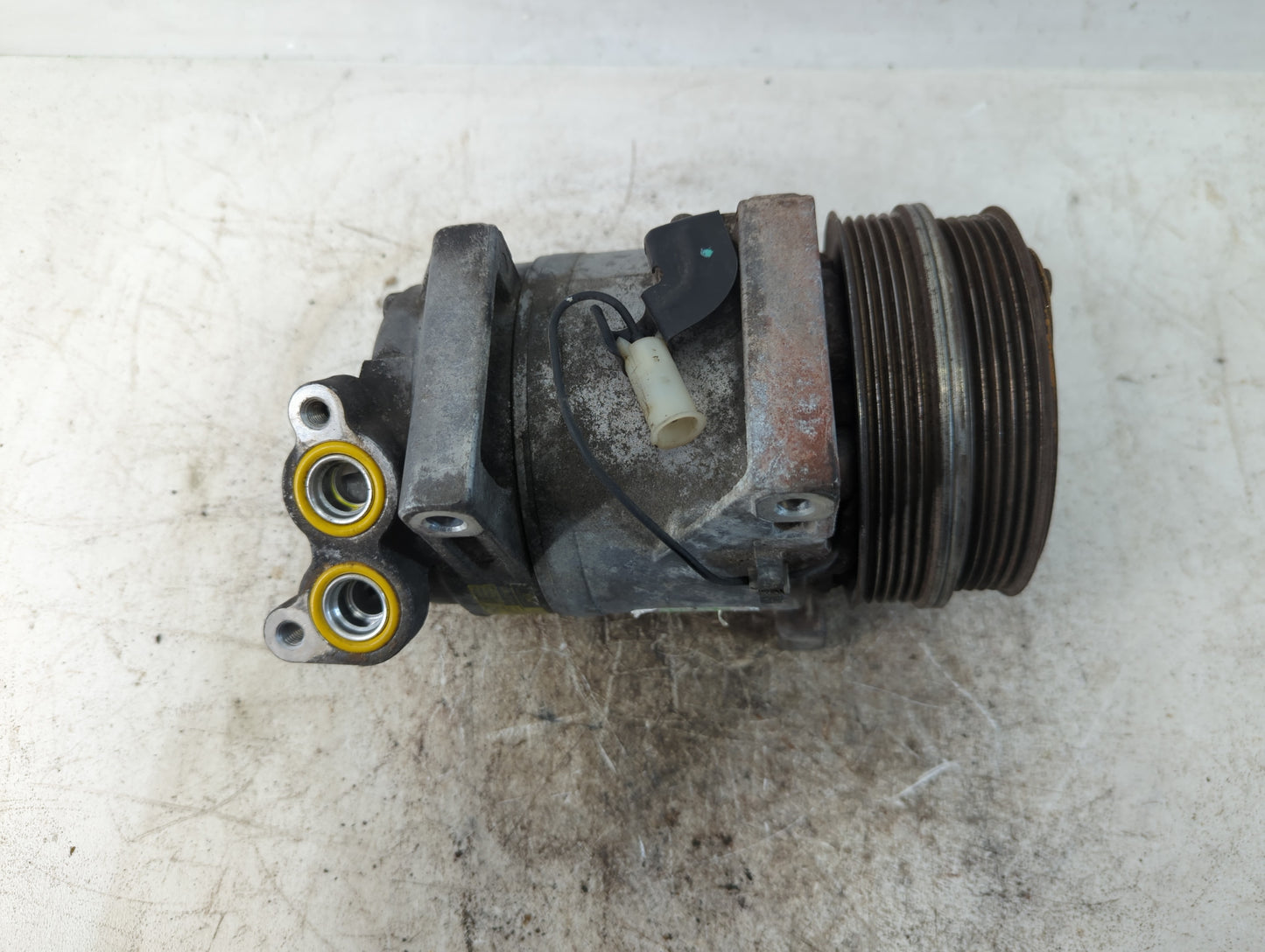 Volvo V40 Air Conditioning A/c Ac Compressor Oem - Oemusedautoparts1.com
