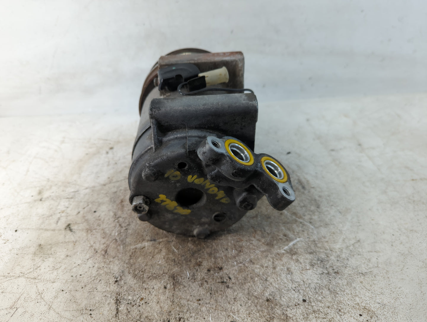 Volvo V40 Air Conditioning A/c Ac Compressor Oem - Oemusedautoparts1.com