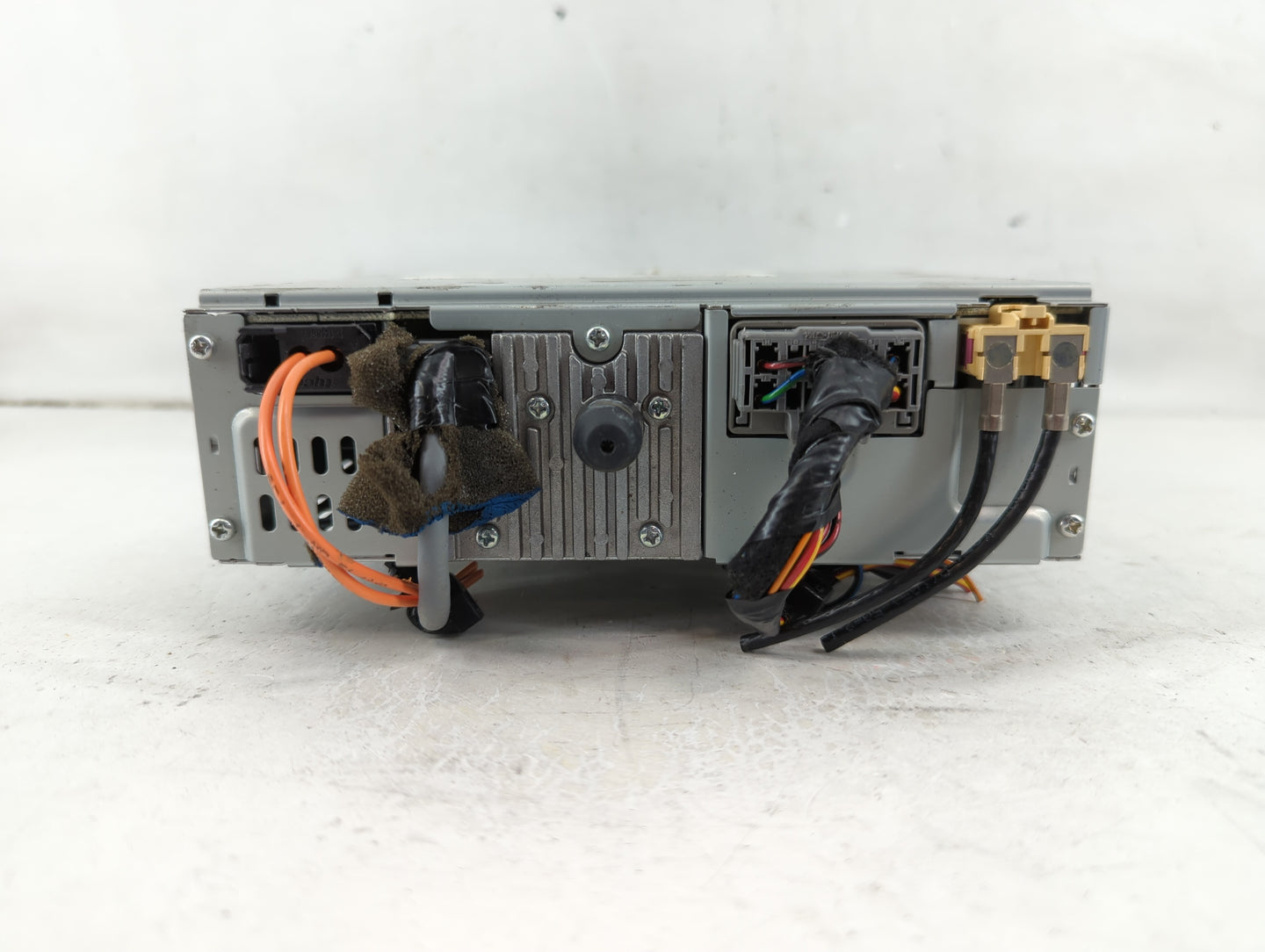 2010 Volvo V40 Radio AM FM Cd Player Receiver Replacement P/N:31310053 Fits Fits 2009 2011 2012 2013 OEM Used Auto Parts - O