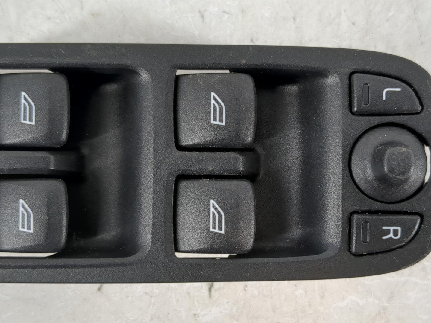 2010 Volvo V40 Master Power Window Switch Replacement Driver Side Left P/N:31264913 Fits Fits 2011 OEM Used Auto Parts - Oem