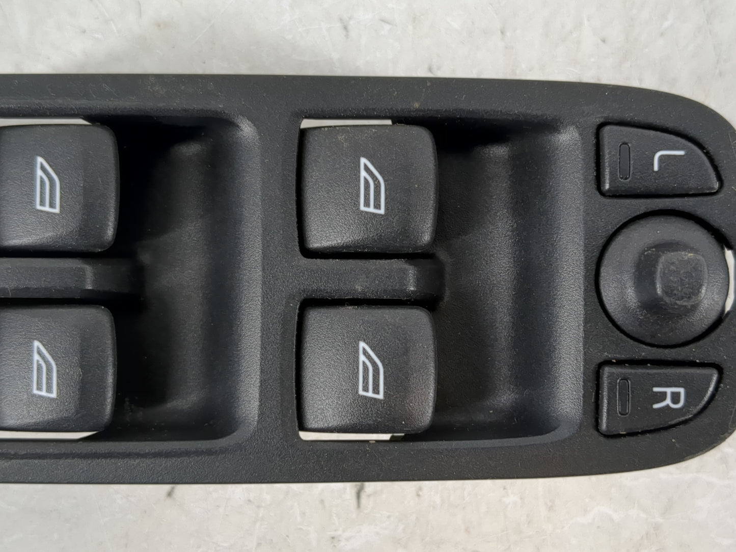 2010 Volvo V40 Master Power Window Switch Replacement Driver Side Left P/N:31264913 Fits Fits 2011 OEM Used Auto Parts - Oem