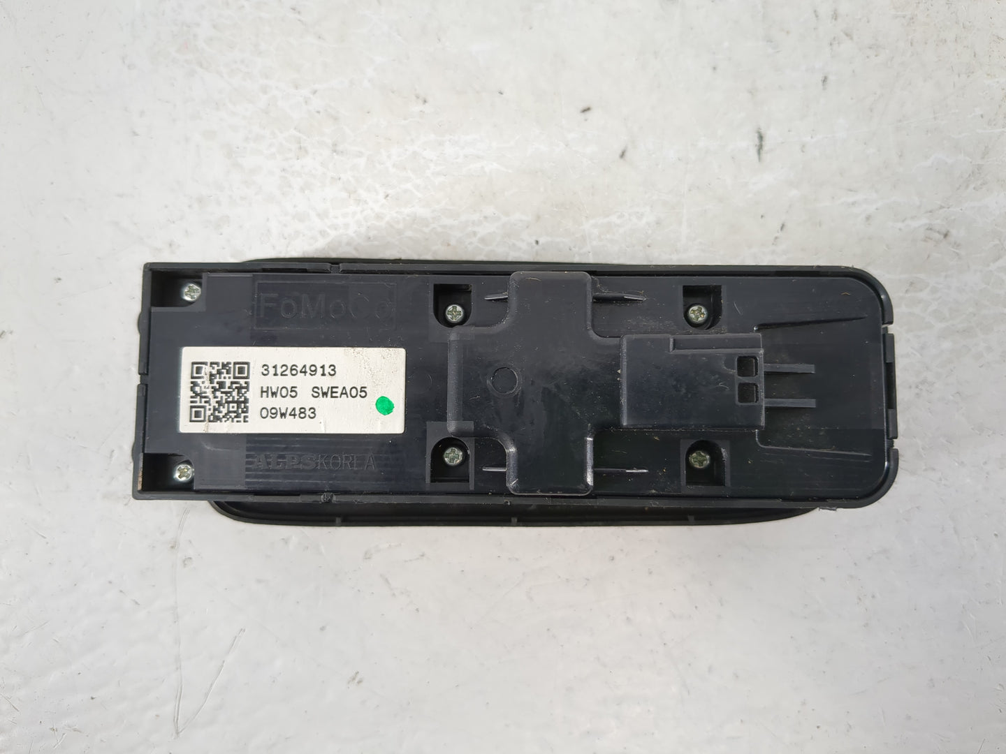 2010 Volvo V40 Master Power Window Switch Replacement Driver Side Left P/N:31264913 Fits Fits 2011 OEM Used Auto Parts - Oem
