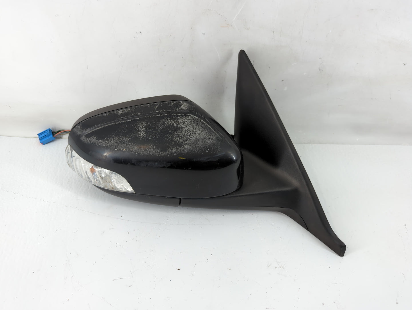 Volvo V40 Passenger Right Side View Manual Door Mirror Black - Oemusedautoparts1.com