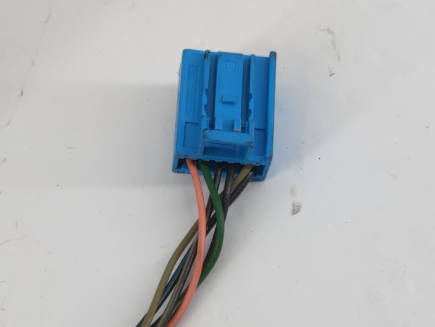 Volvo V40 Passenger Right Side View Manual Door Mirror Black - Oemusedautoparts1.com